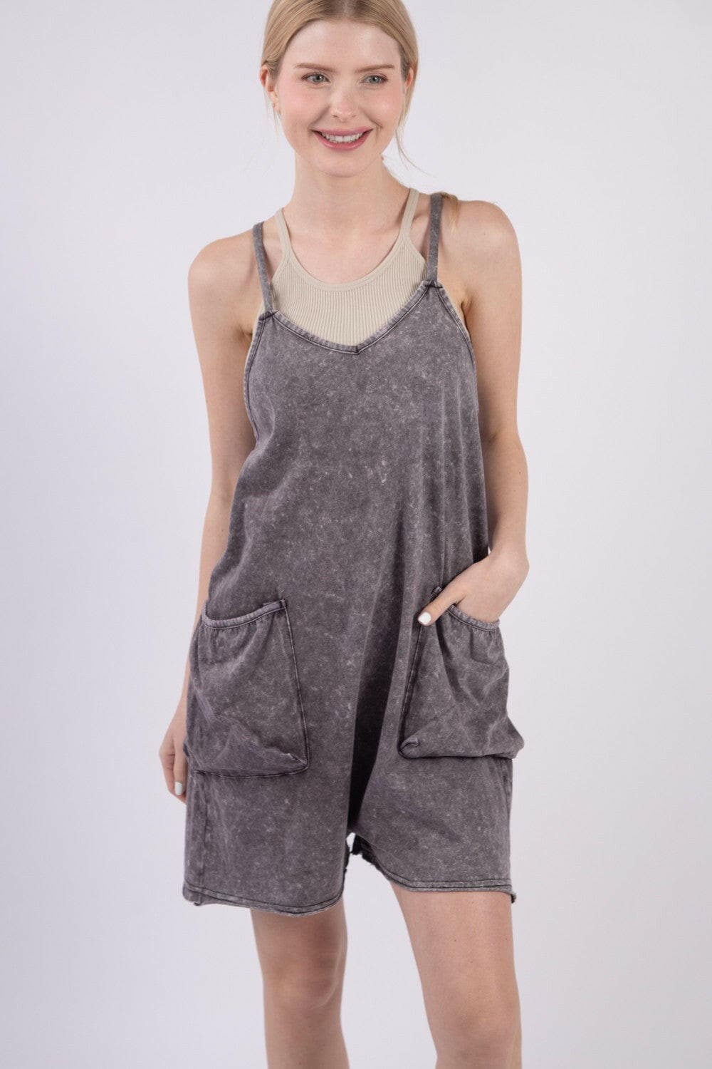 VERY J V-Neck Sleeveless Washed RomperUpgrade Your Style with the Very J V-Neck Sleeveless Washed Romper
 The Very J V-Neck Sleeveless Washed Romper is the ultimate blend of comfort and style. Crafted frLove Salve -Neck Sleeveless Washed Romperusa