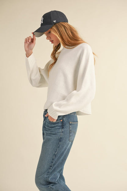 Chic cropped dolman sleeve sweater with round neck