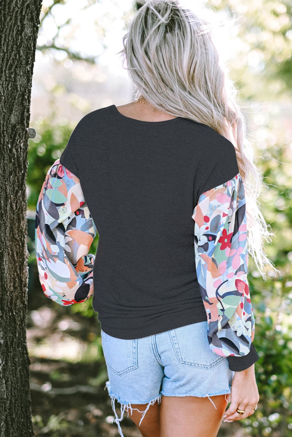 Printed V-Neck Long Sleeve Blouse.