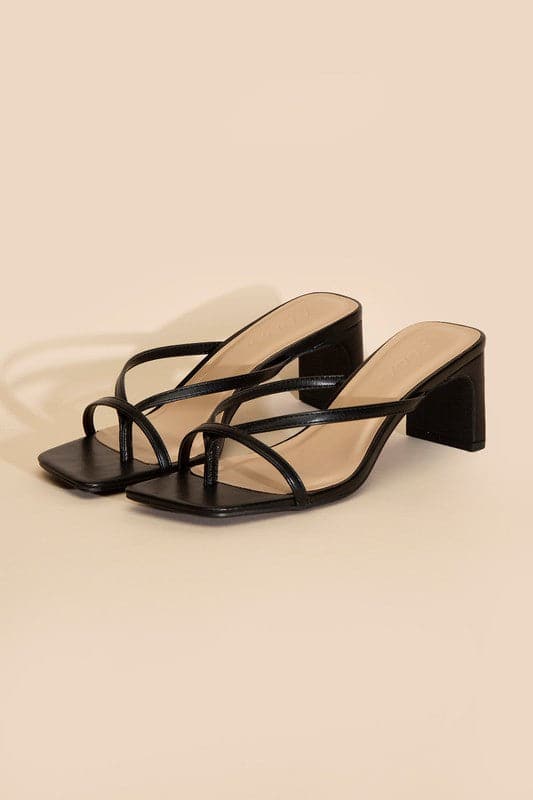 GADGET-S Thong Mule Heels.