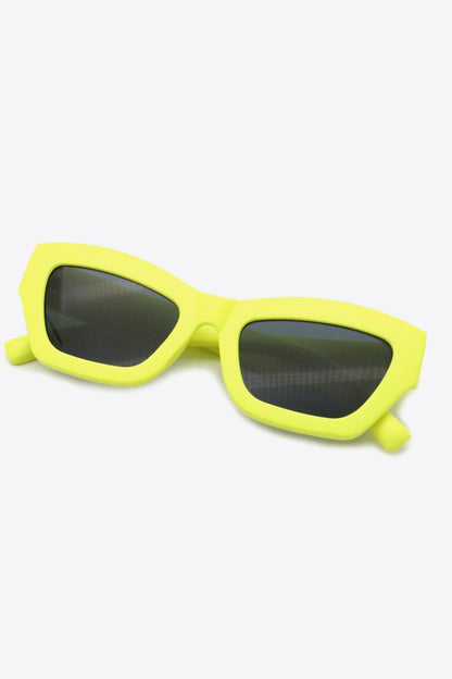 Classic UV400 Polycarbonate Frame Sunglasses.