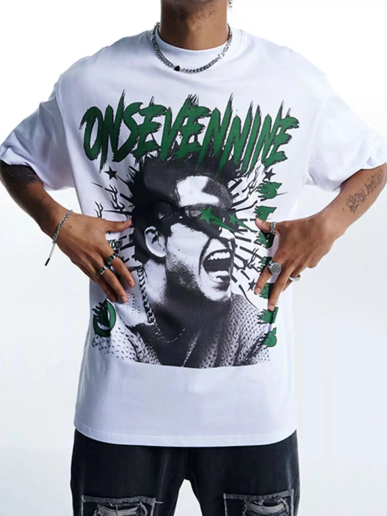 Men's Graphic Round Neck Oversized T-Shirt Simply Love