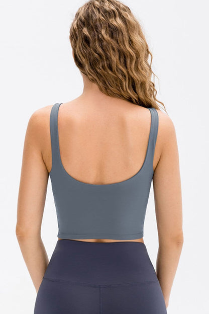 Cropped Scoop Neck Active Tank Top.