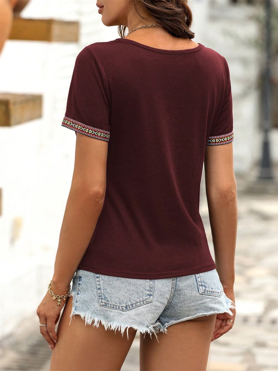 V-neck short sleeve tee - comfy fit