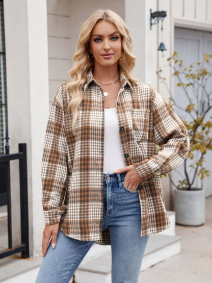 Pocketed Plaid Collared Neck Long Sleeve Shirt.