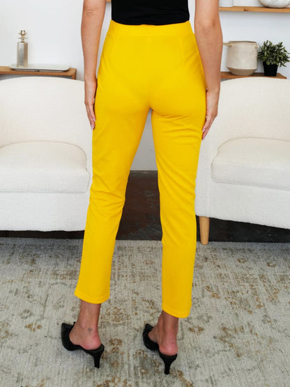 High-waisted skinny pants with pockets