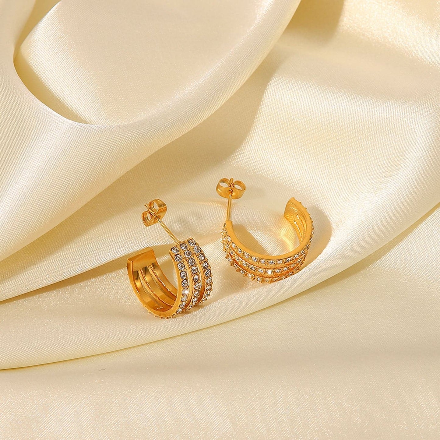 Stainless Steel Inlaid Zircon C-Hoop Earrings.