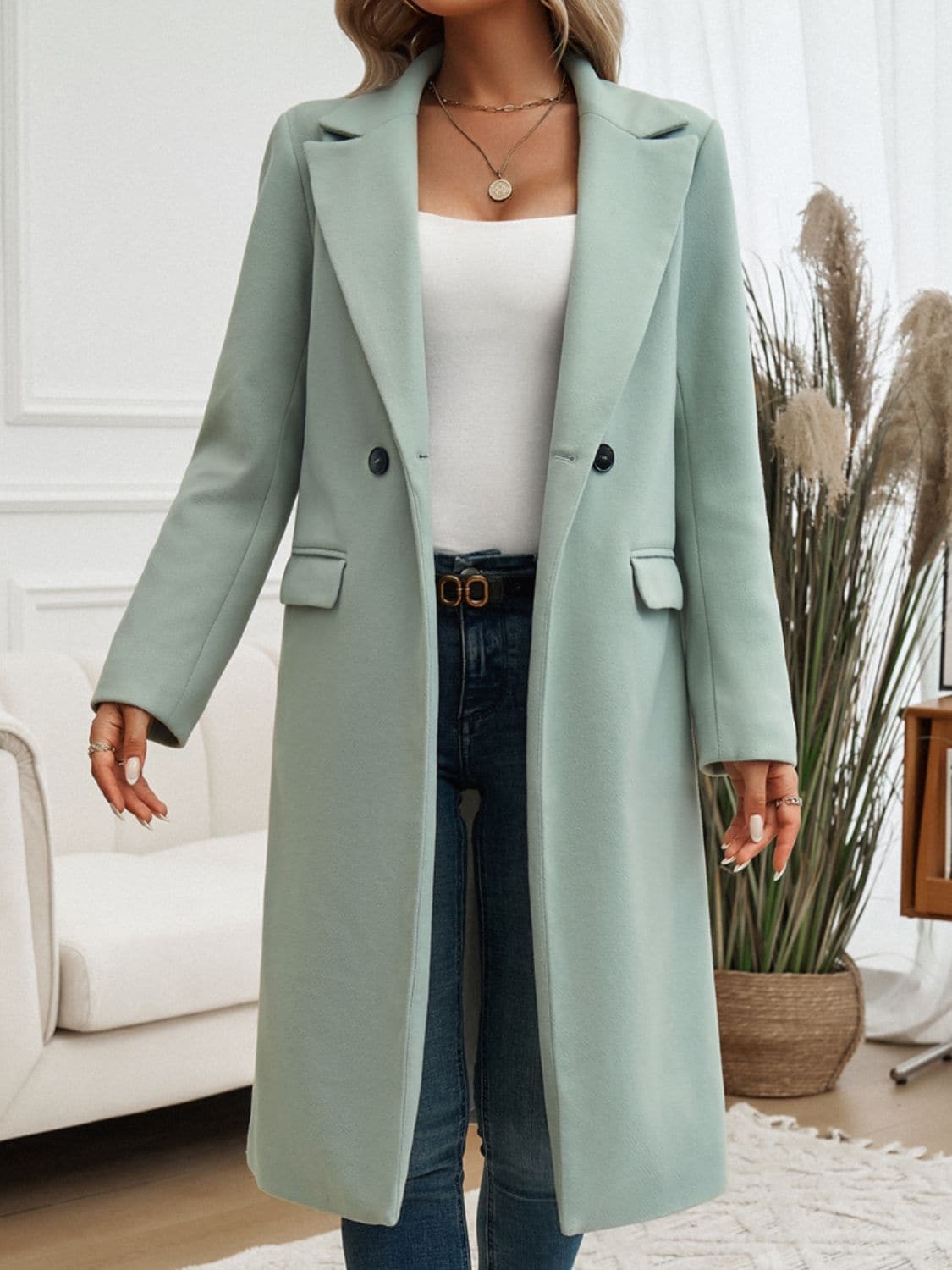 Lined long sleeve coat with pockets