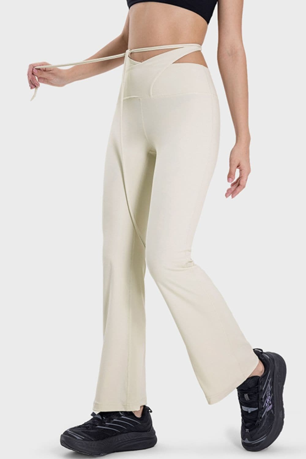 Tied Mid-Rise Waist Active Pants.