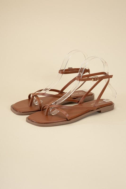 ELIO-1 Flat Sandals.