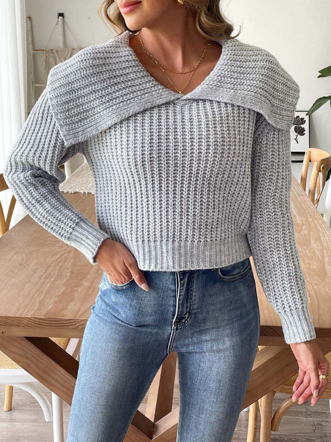 Cozy cable-knit long sleeve sweater for stylish layering