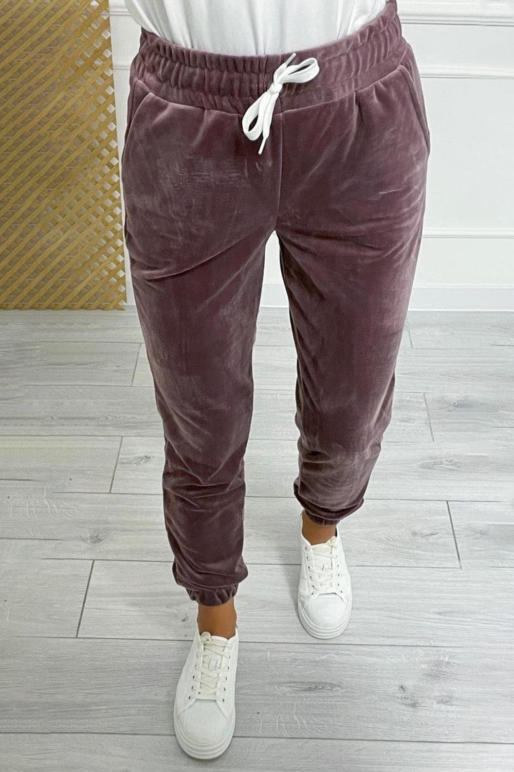 Wide Waistband Drawstring Cropped Joggers.