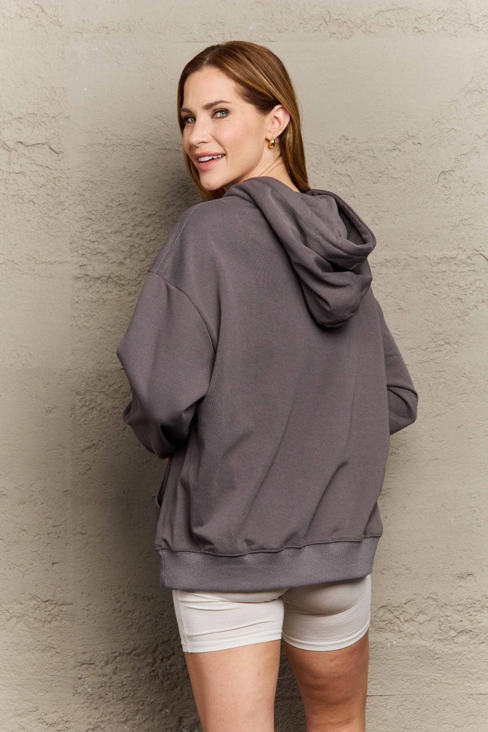 Chic long sleeve dropped shoulder hoodie with pockets