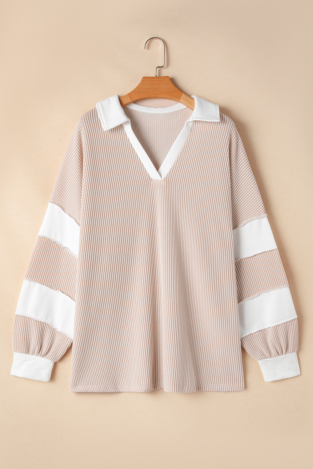 Chic colorblock v-neck top with slits