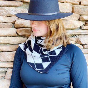 Chic argyle knit scarf - fall essential