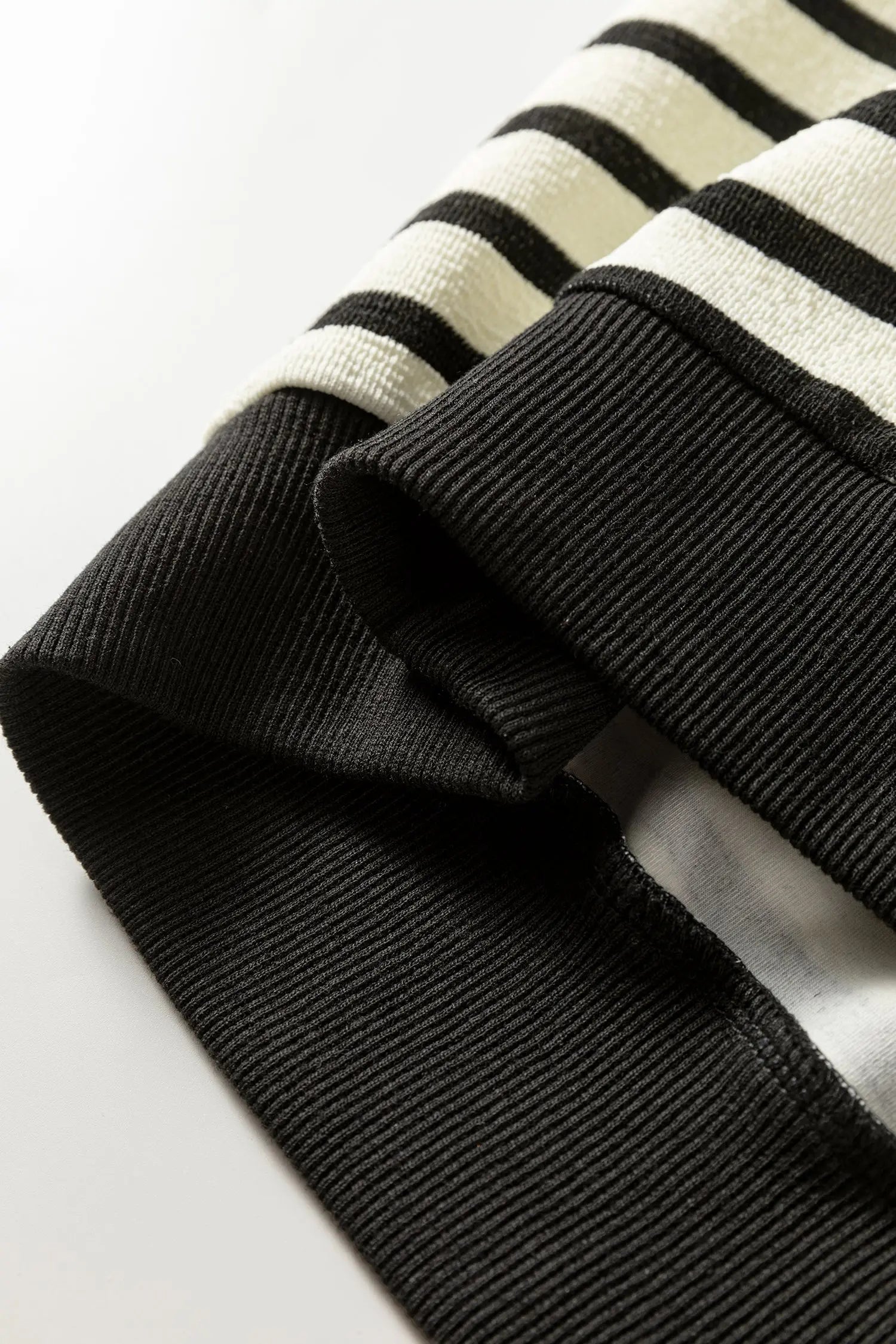 White Stripe Contrast Merry Letter Christmas Print Drop Shoulder Sweatshirt Dear-Lover Dropshipping