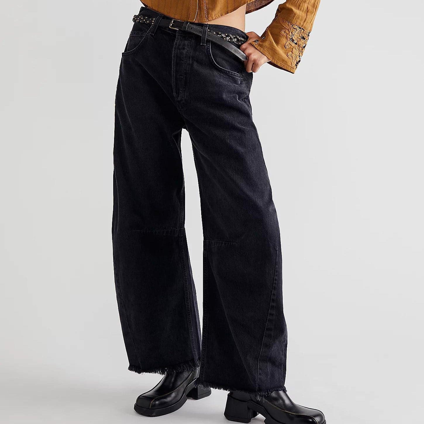 Raw Hem Wide Leg Jeans with Pockets.