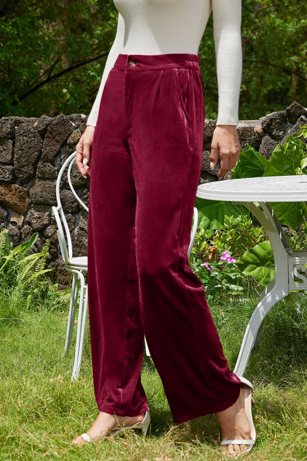 Chic Velvet Wide-Leg Trousers with Functional Pockets