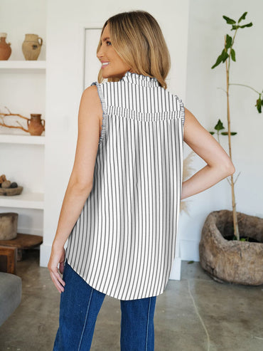 Frill Printed Mock Neck Top.