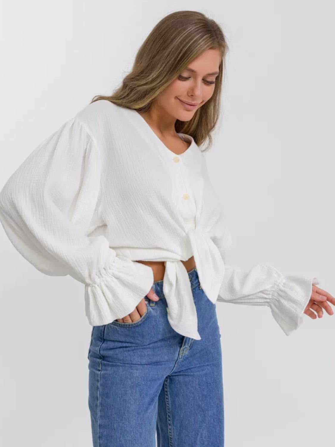 Elegant flounce sleeve shirt