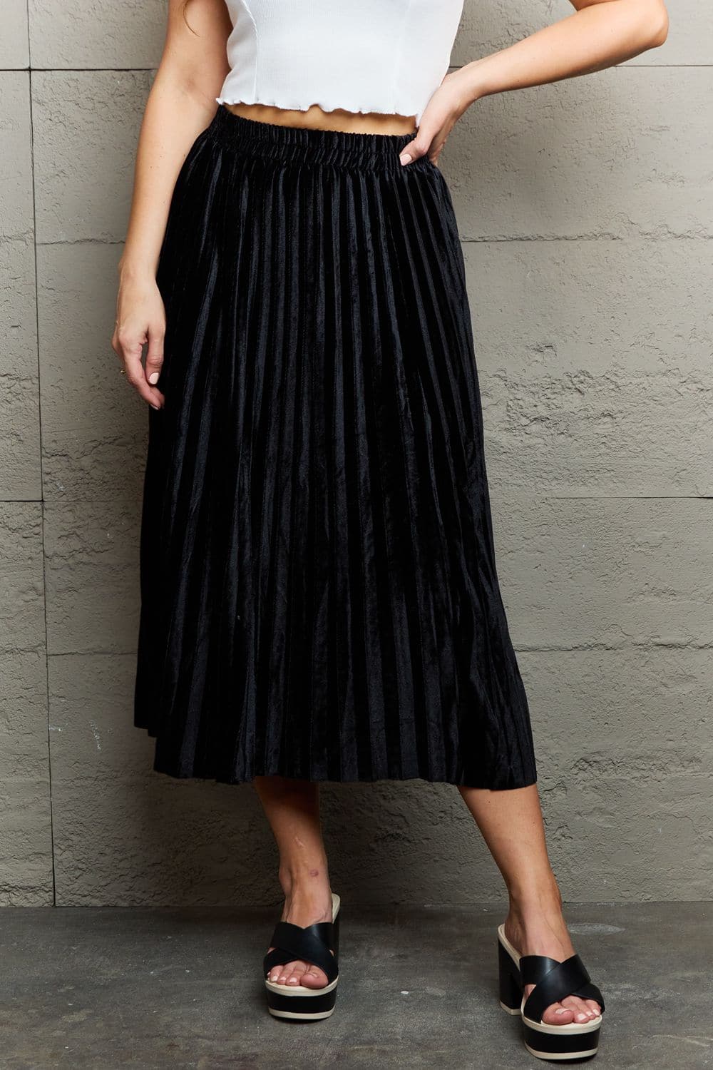 Ninexis Accordion Pleated Flowy Midi Skirt.