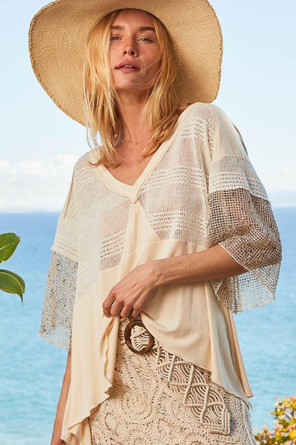 Boho-Chic V-Neck Knit Top with Crochet Details 
