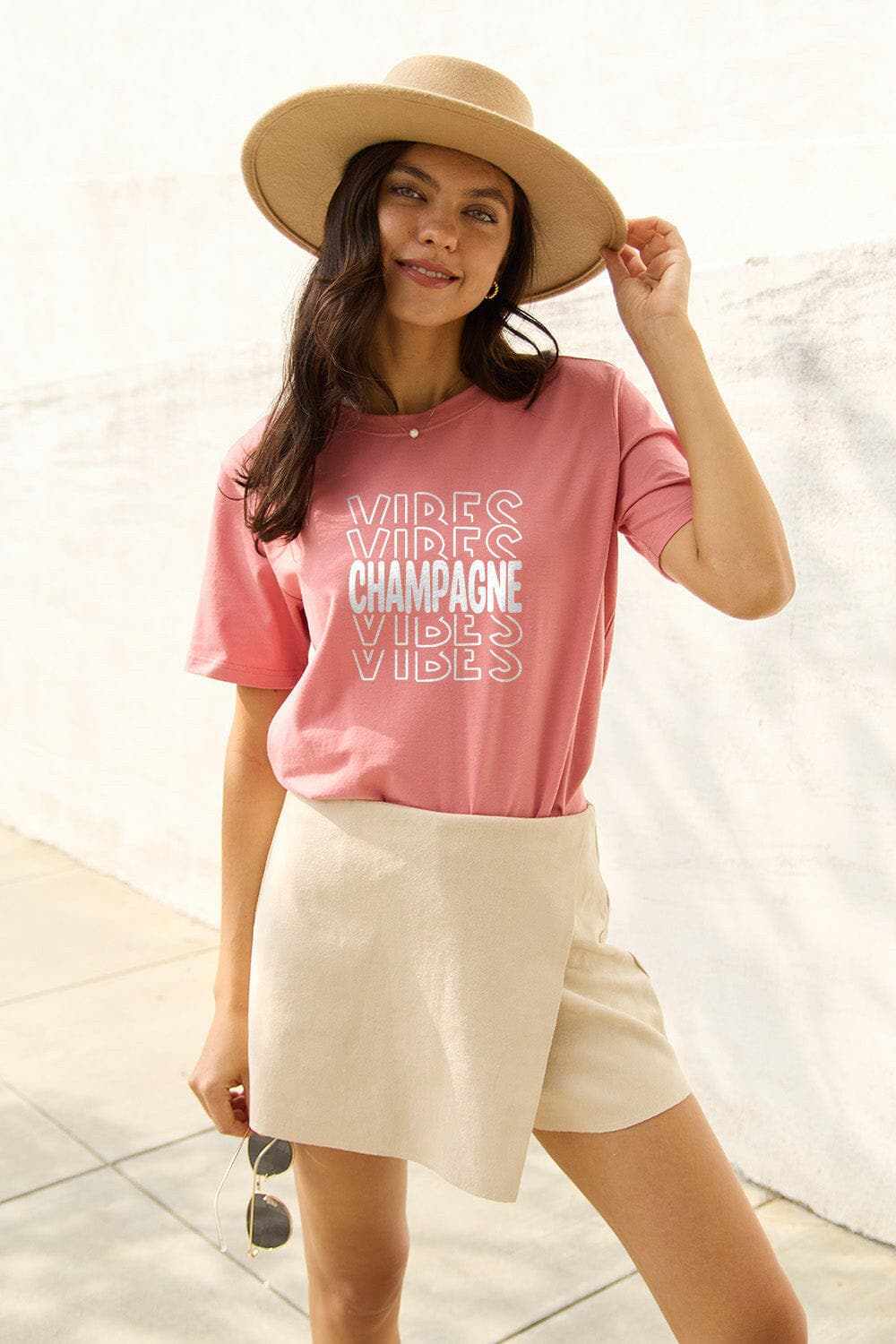 Champagne vibes tee - soft cotton - Love Salve 