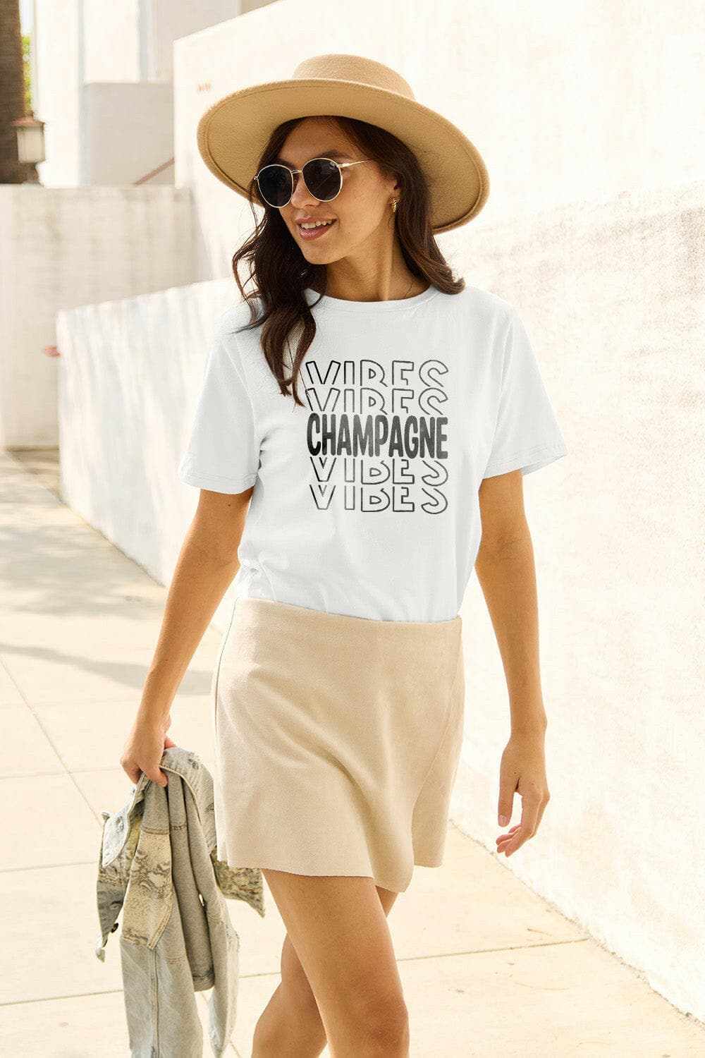 Champagne vibes tee - soft cotton - Love Salve 