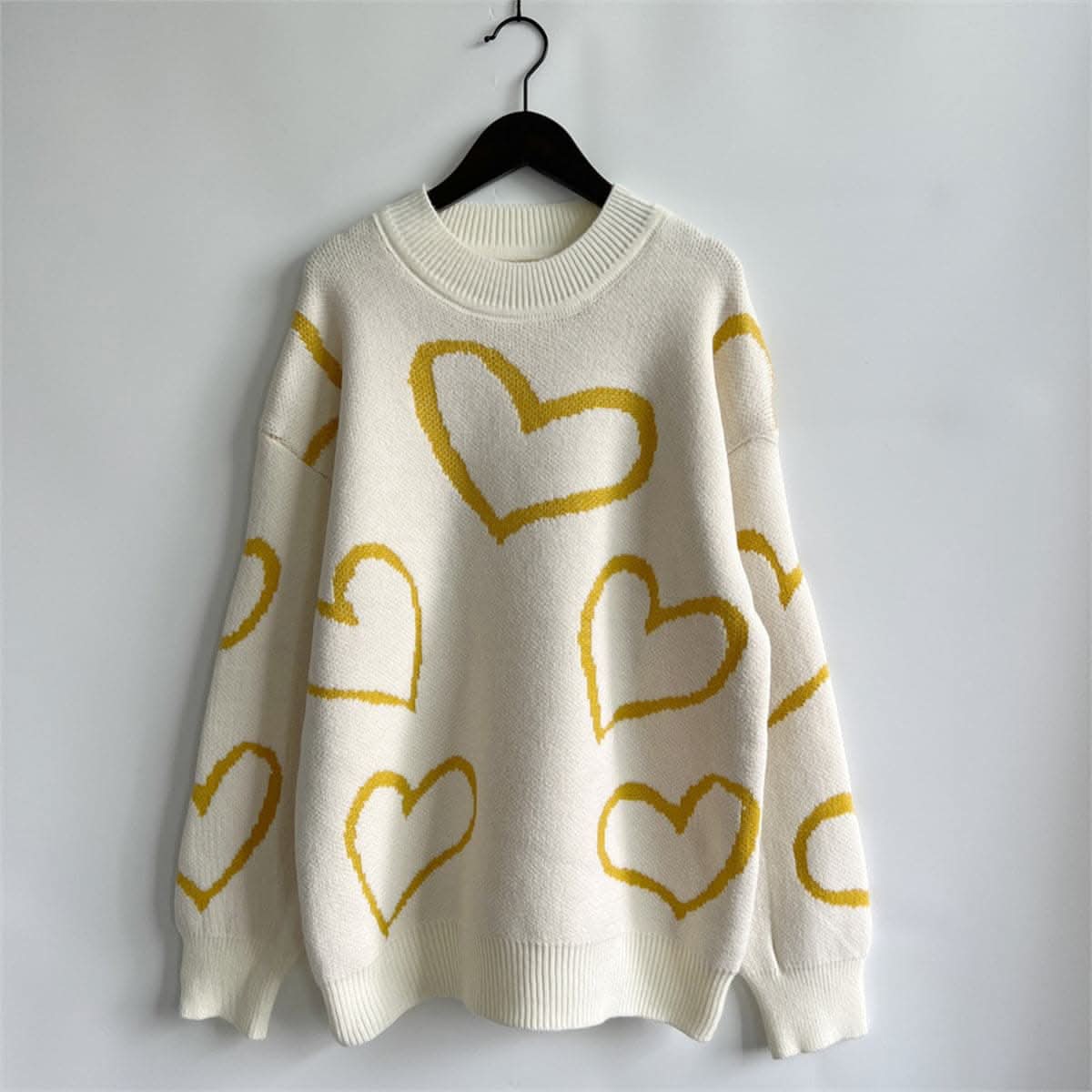 Charming heart print pullover 