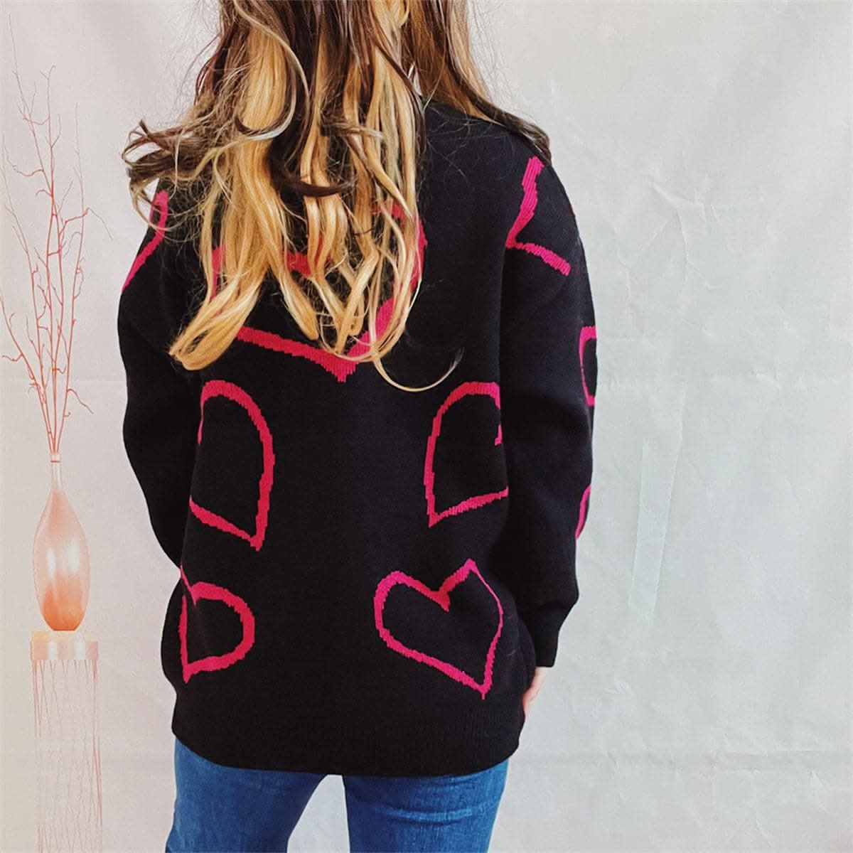 Charming heart print pullover 