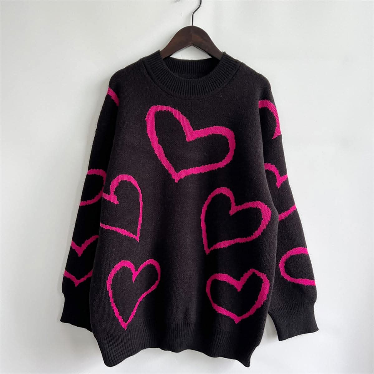 Charming heart print pullover 