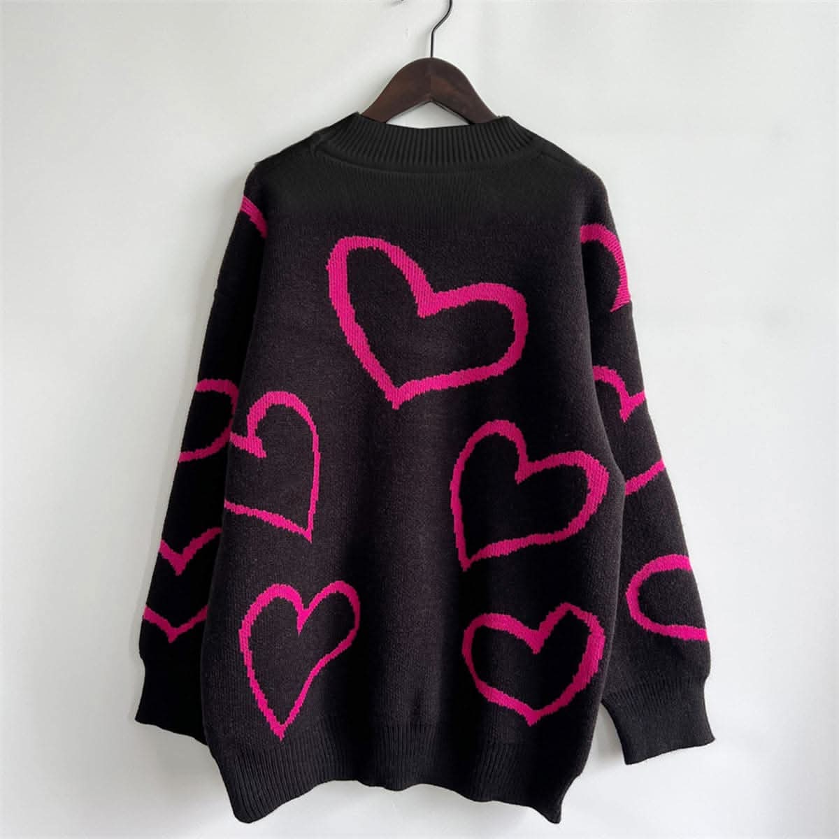 Charming heart print pullover 