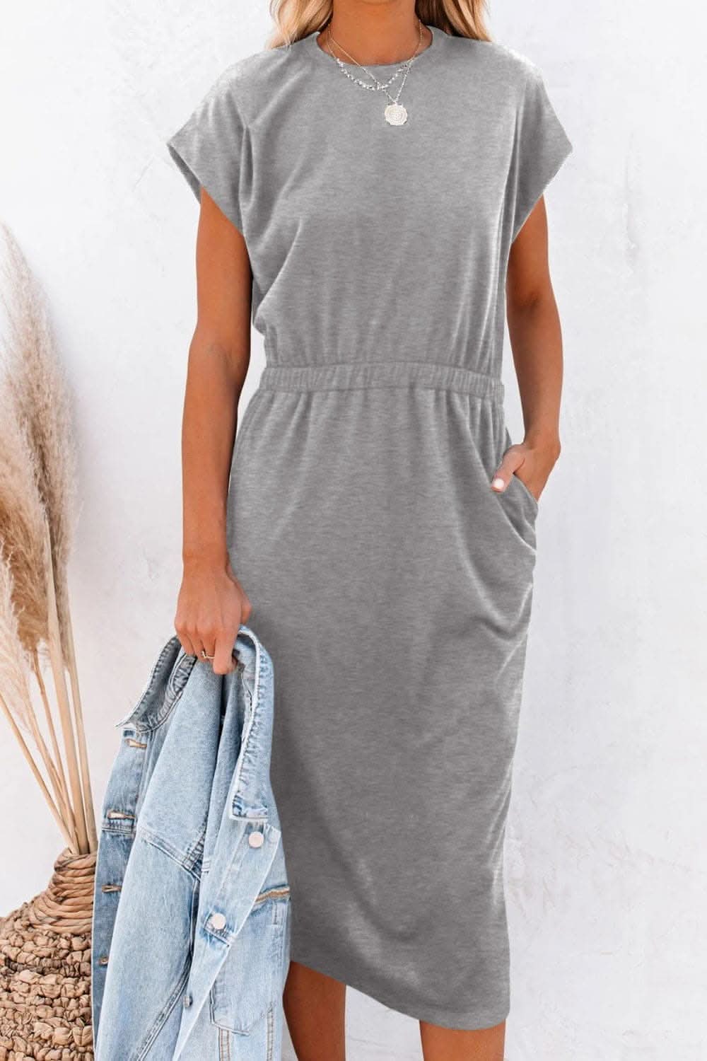 Chic Cap Sleeve Dress with Pockets for Effortless Elegance 