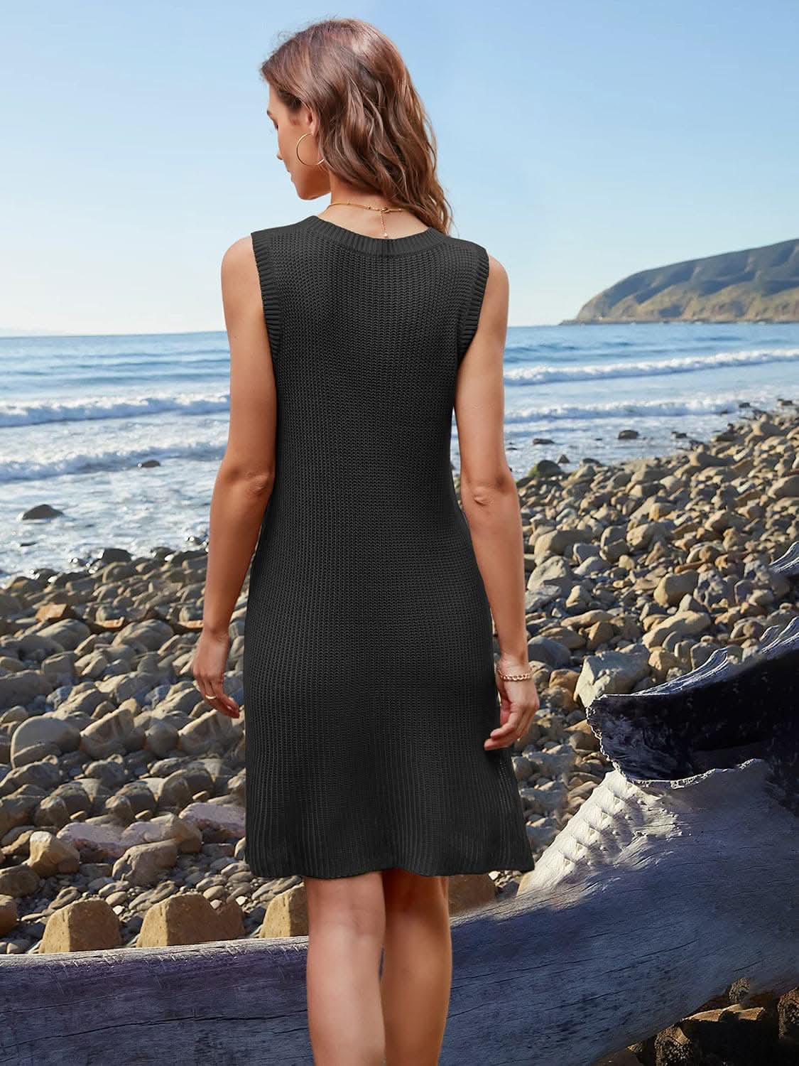 Chic Sleeveless V-Neck Dress With Pockets for Effortless Style 