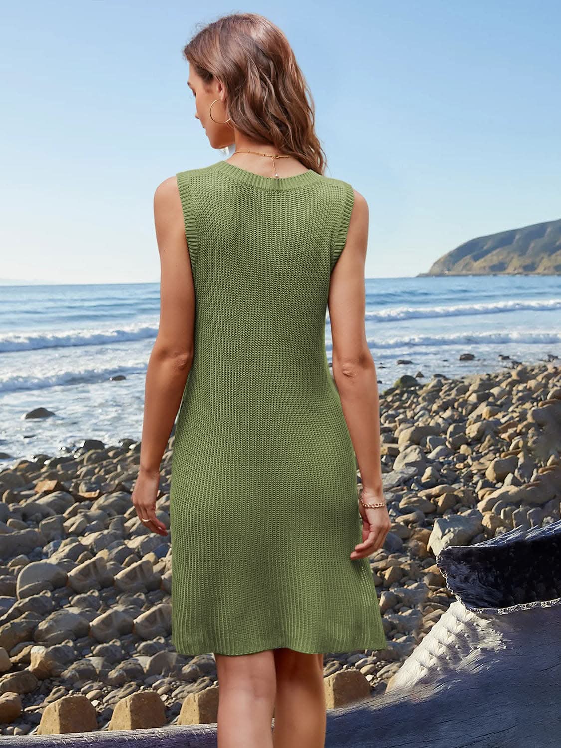 Chic Sleeveless V-Neck Dress With Pockets for Effortless Style 