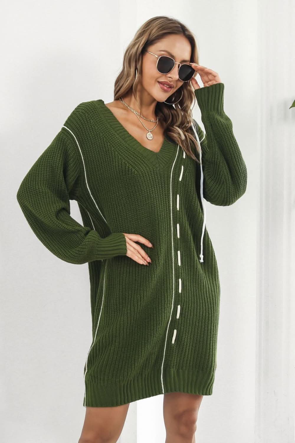 Chic V-neck sweater dress in mini length 