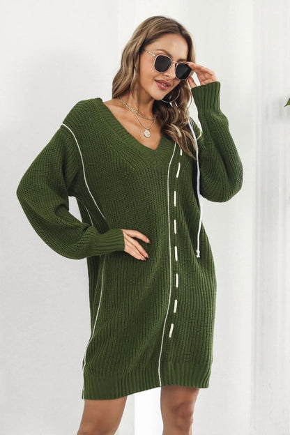 Chic V-neck sweater dress in mini length 