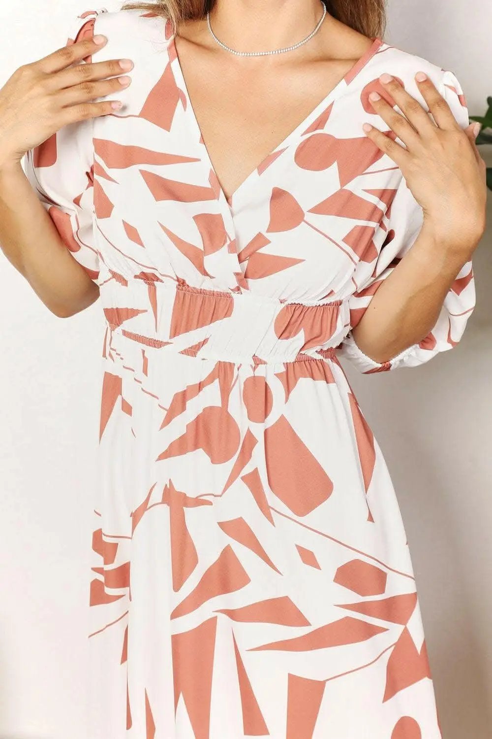 Chic balloon sleeve dress - midi length - Love Salve 