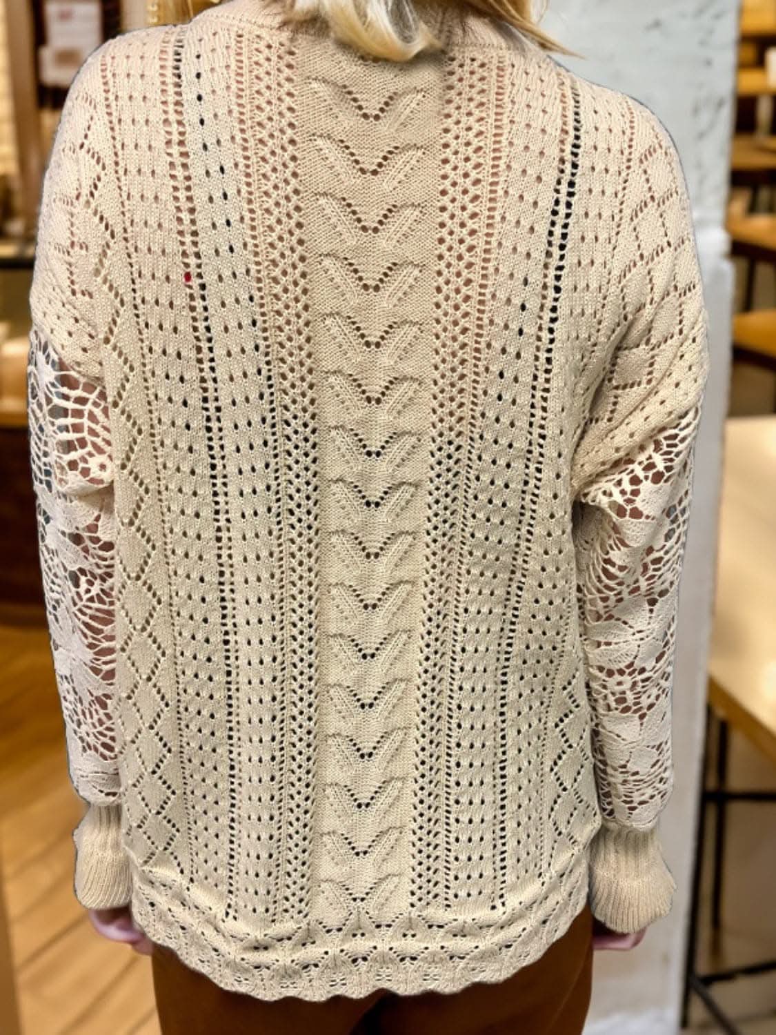 Chic button-up cardigan with eyelet detail 