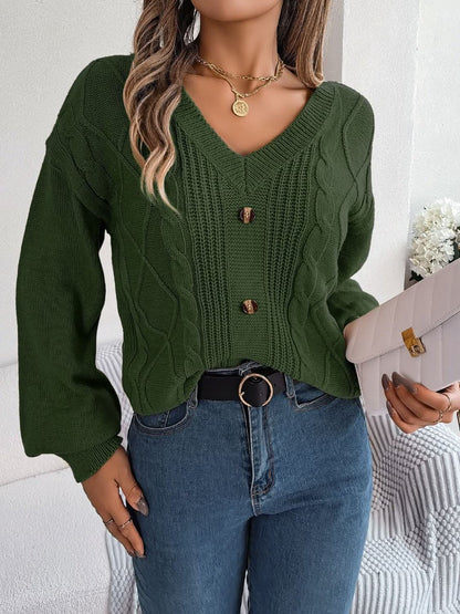 Chic buttoned v-neck cable-knit sweater 