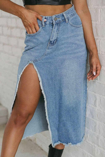 Chic denim skirt with raw hem - Love Salve 