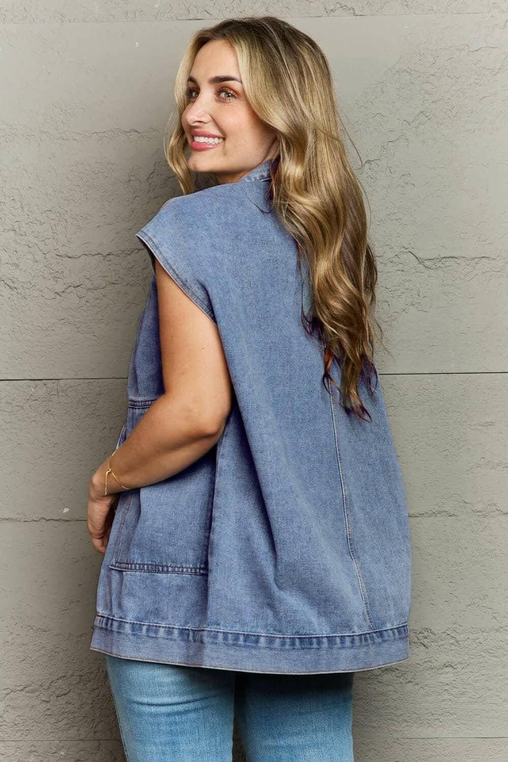 Chic denim sleeveless top with pockets - Love Salve 