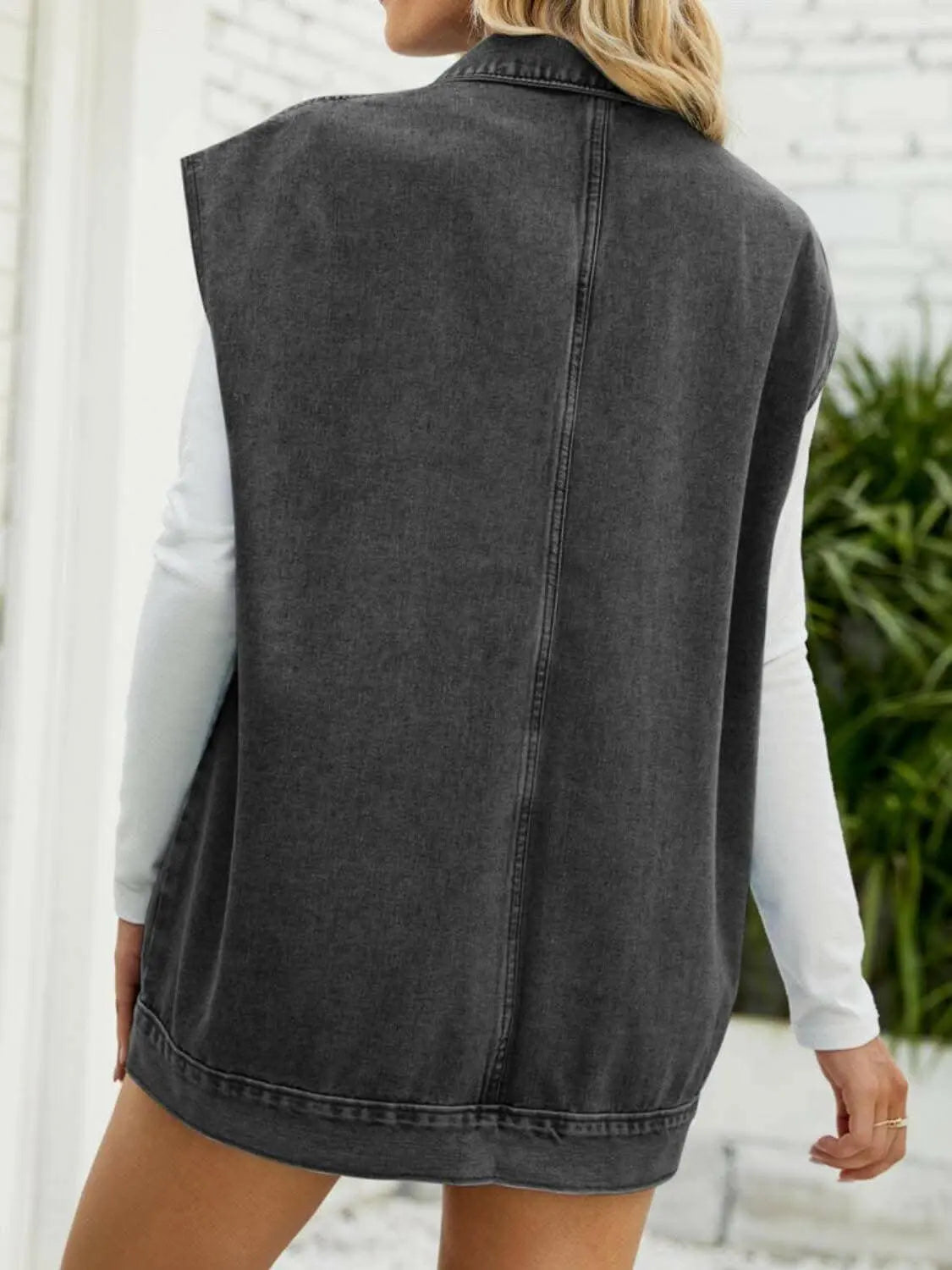 Chic denim sleeveless top with pockets - Love Salve 