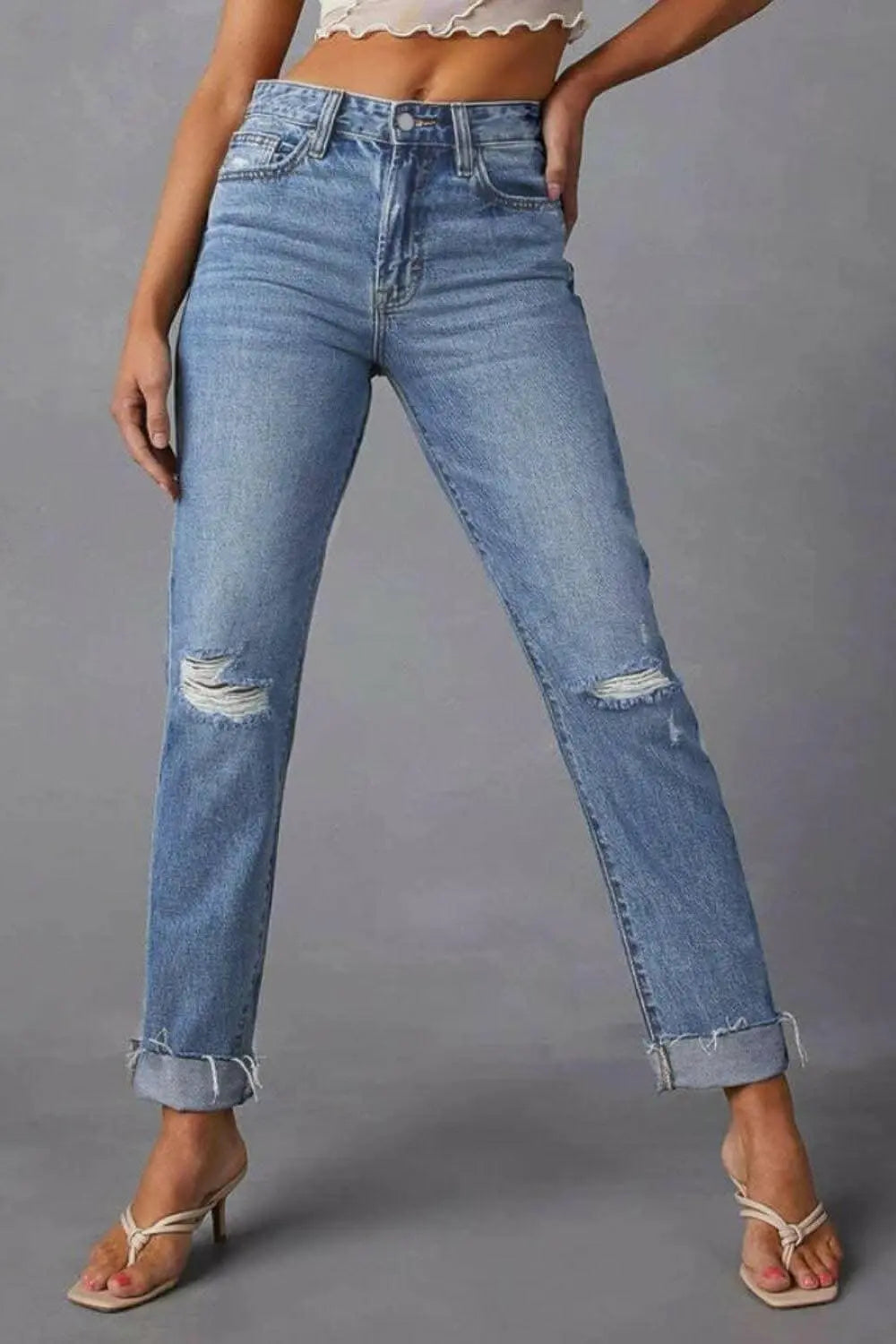 Chic distressed straight jeans - Love Salve 