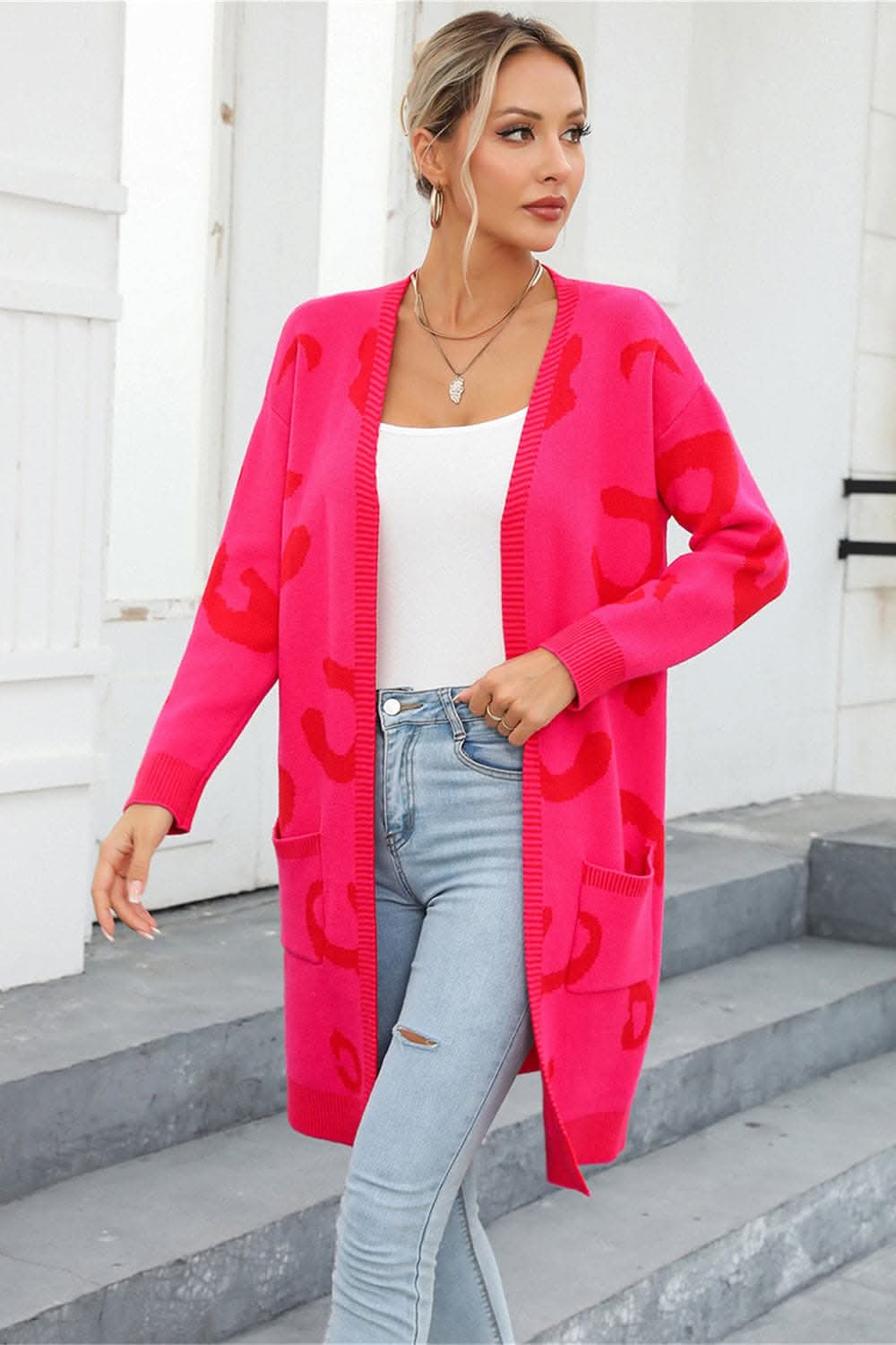 Chic leopard print cardigan with pockets 