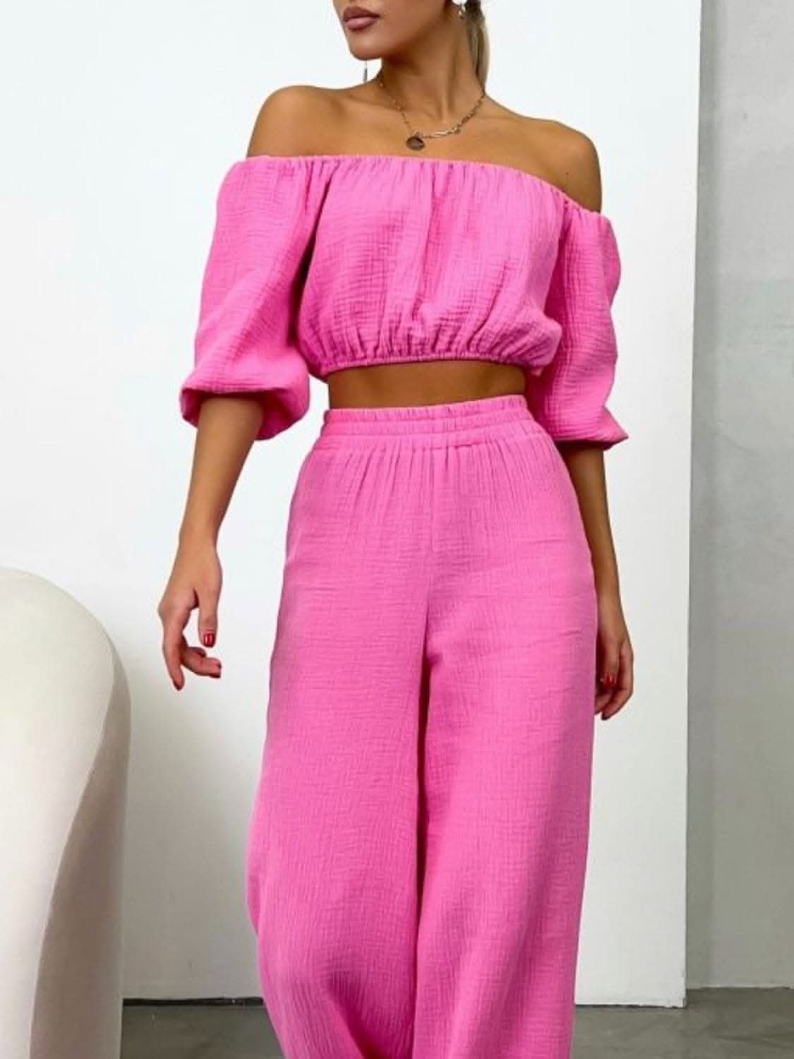 Chic off-shoulder cotton set 