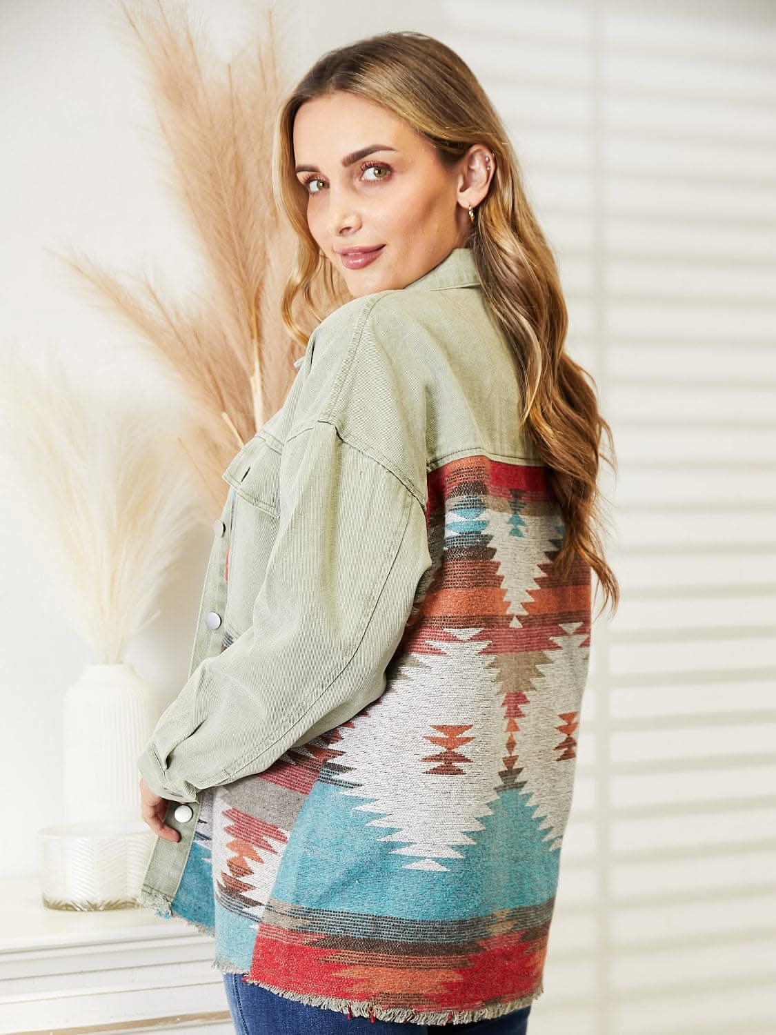 Chic oversized denim jacket with print 