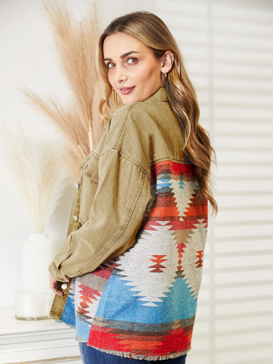 Chic oversized denim jacket with print 