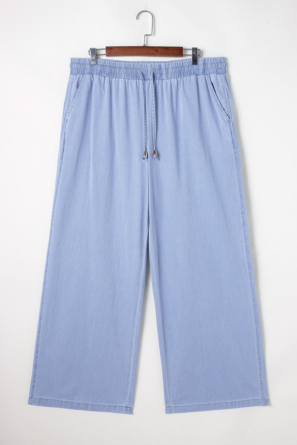 Chic plus size high-waisted jeans 