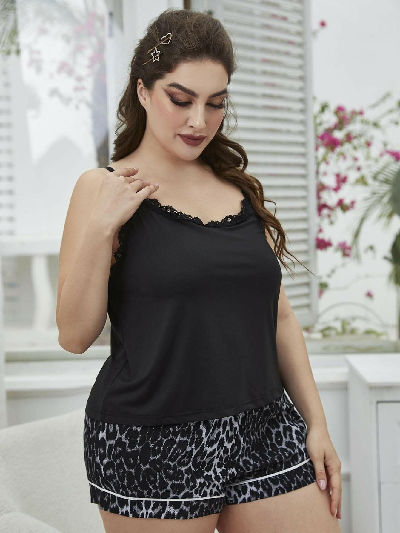 Chic plus size lace sleep set 